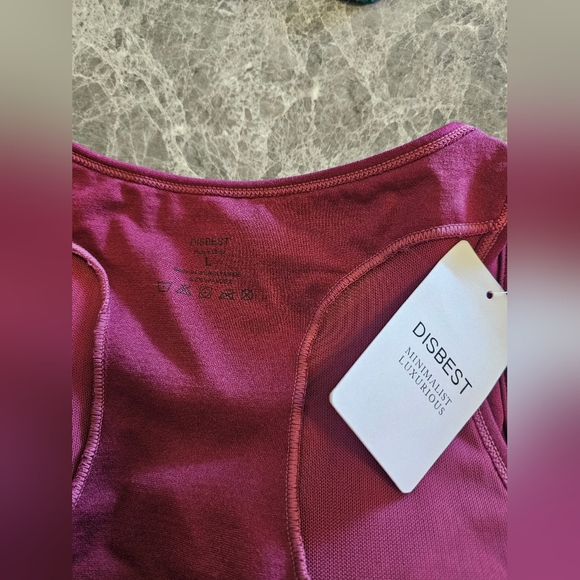 Disbest Yoga Sleeveless Athletic Tank Top With Built-In Bra Mesh On The Back - Picture 7 of 8